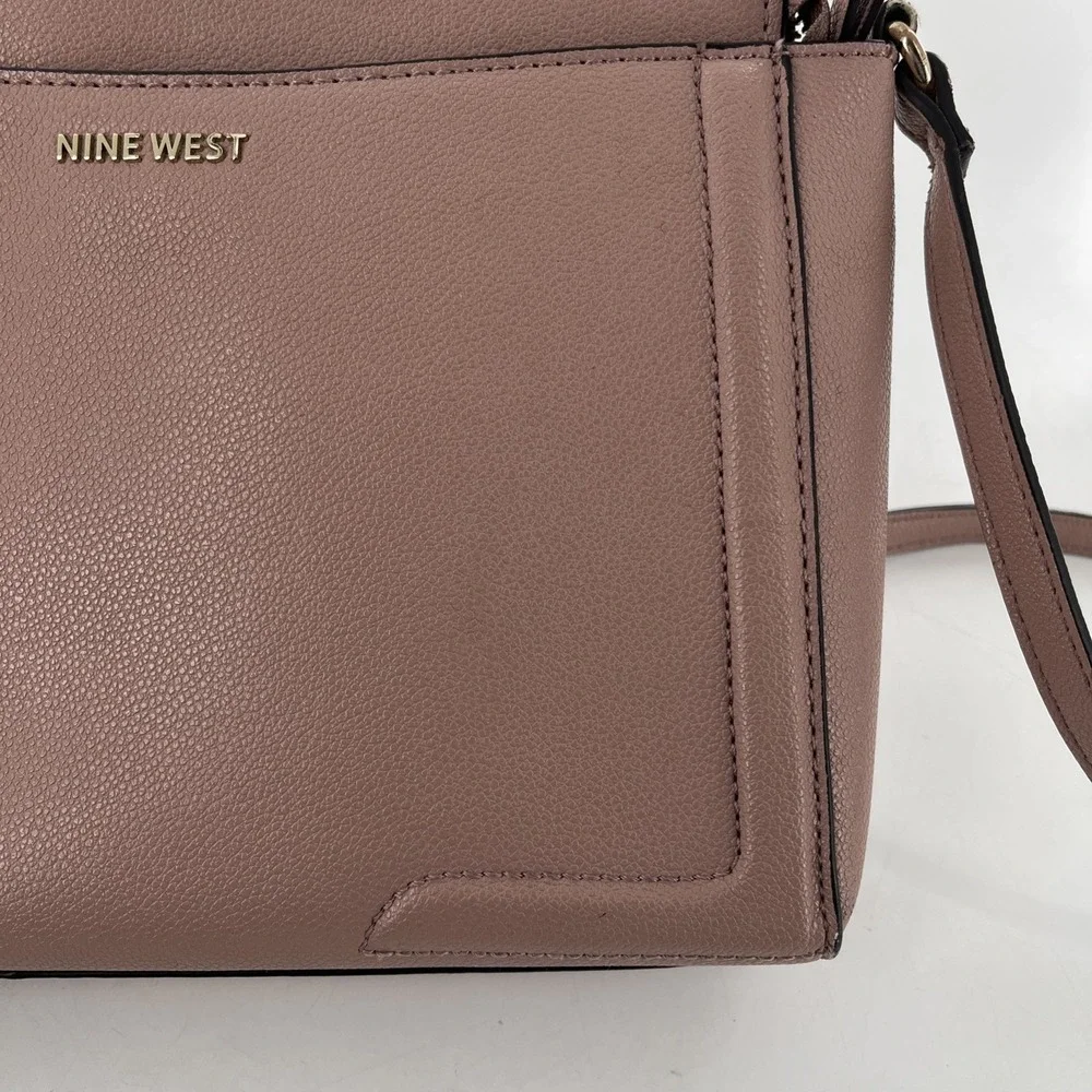 Nine West Shayden Jet Set Crossbody Begonia Dusty Rose‎ Mauve Pastel Pink Bag